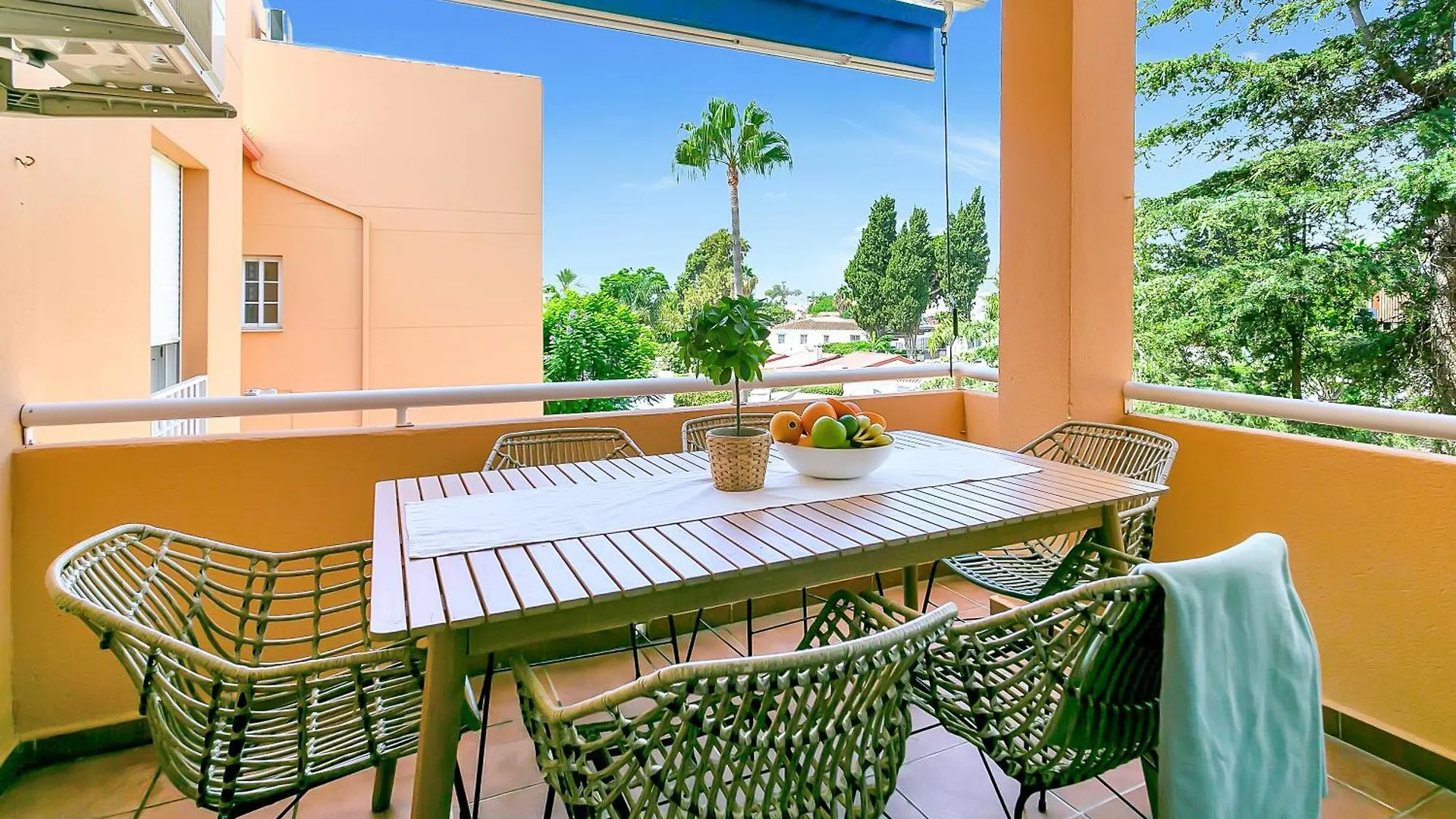 Apartment Alvarito Family Beach Retreat Marbella