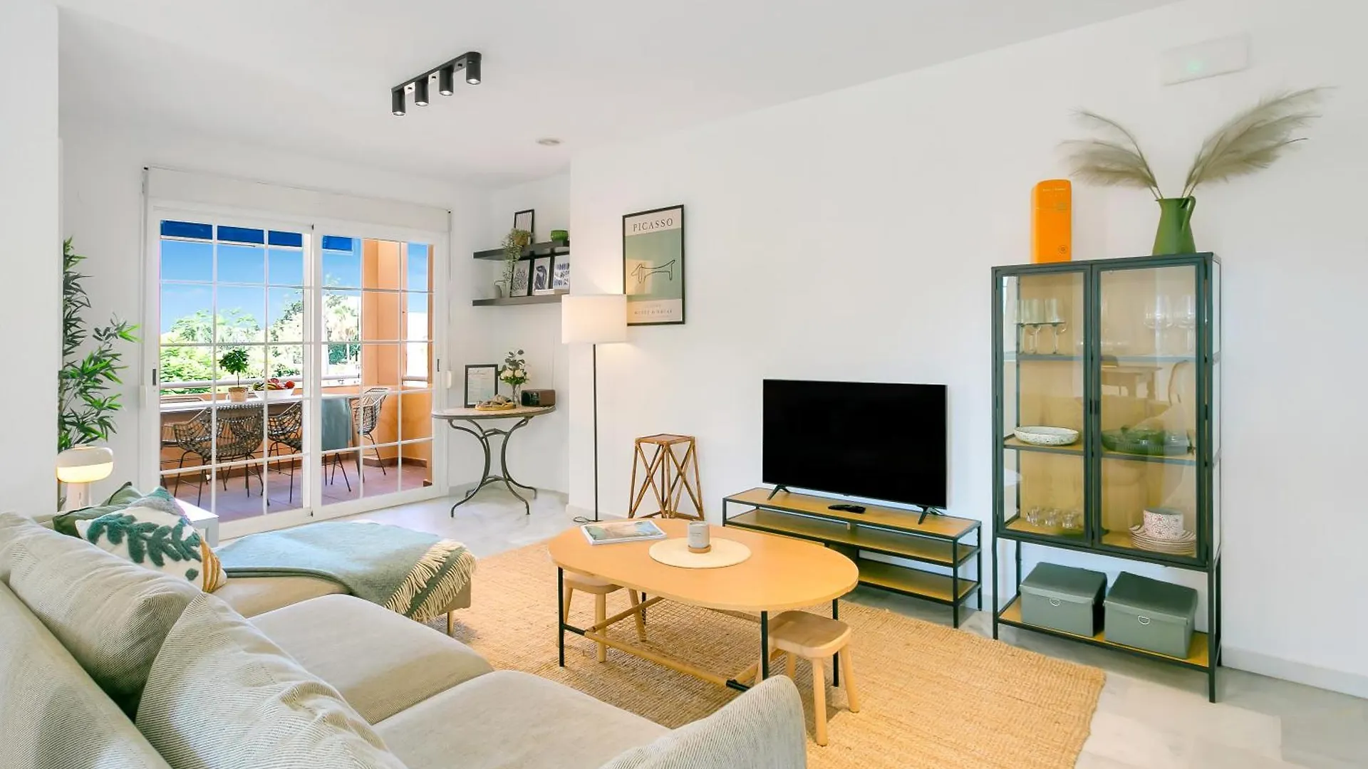 Alvarito Family Beach Retreat Marbella Apartment